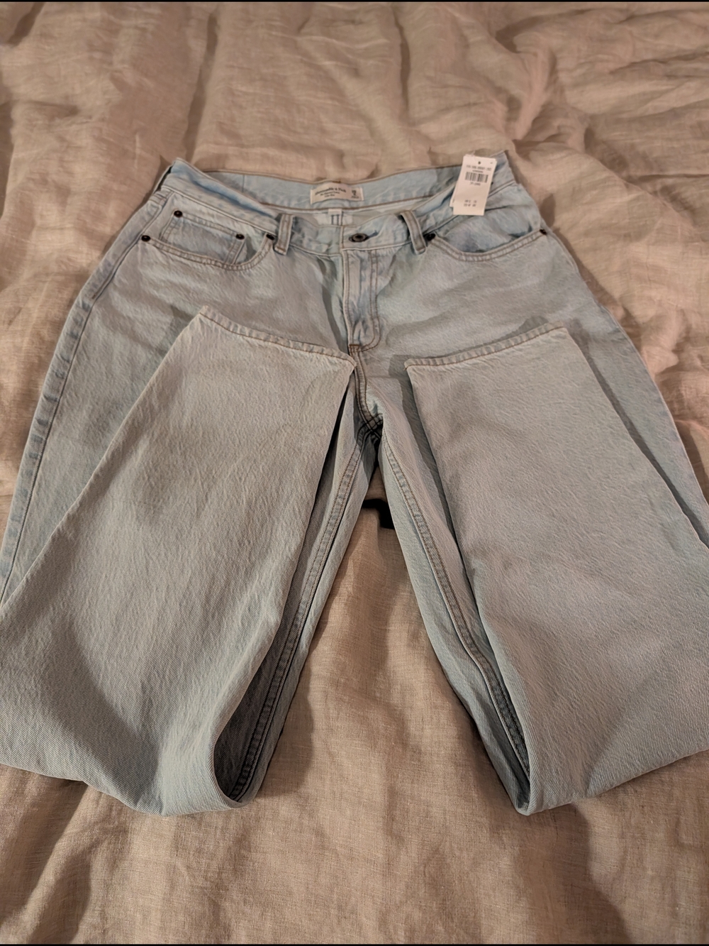 Light Wash High-Rise Women’s Jeans